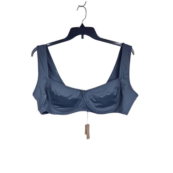 **BNWT Skims underwire swim TOP ONLY - Picture 3 of 6